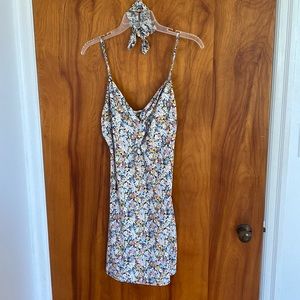Abercombie floral short dress with matching scrunchie